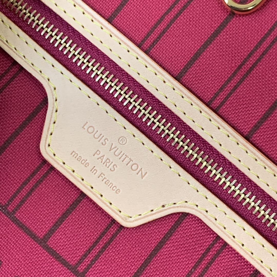 Louis Vuitton Shopping Bags